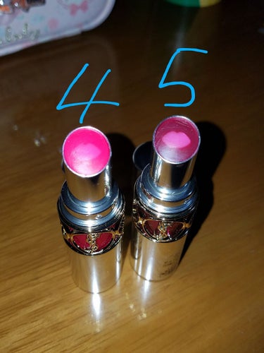 ずっと欲しくて、最近やっと
オンラインショップで購入しました💄💋

本当は全色欲しいくらいですが
迷いに迷って二色に絞りました❗😍(笑)

イヴ・サンローラン
ヴォリュプテ　ティントバームの
4番と5番