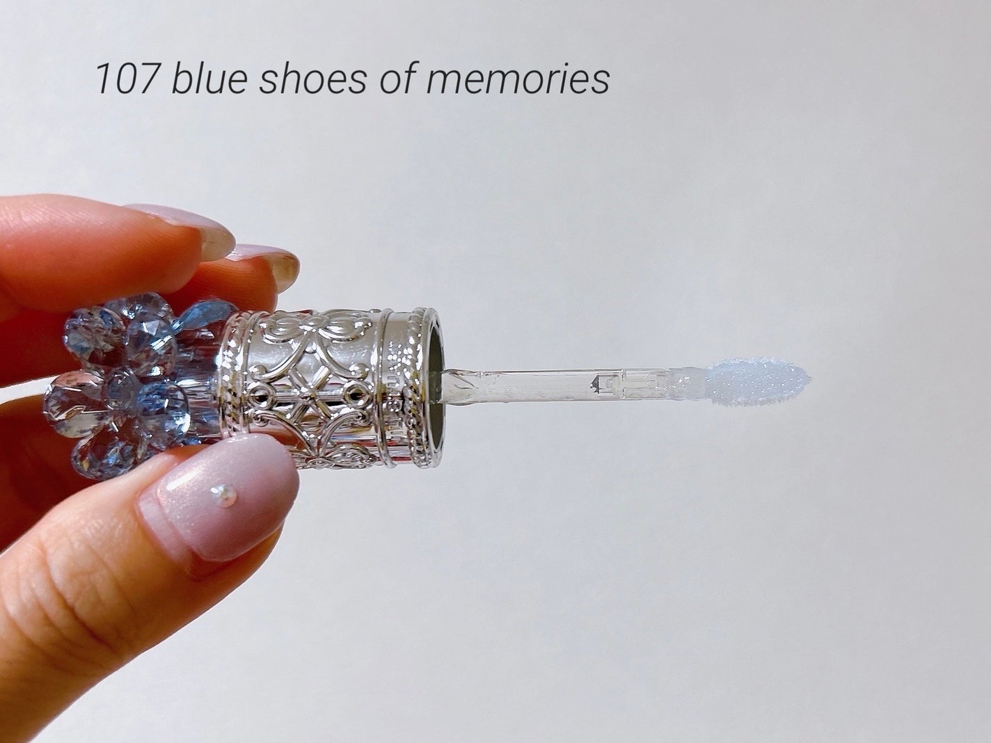 ジルスチュアート サムシングピュアブルー リップブーケ セラム/JILL STUART/リップ美容液を使ったクチコミ(4枚目)