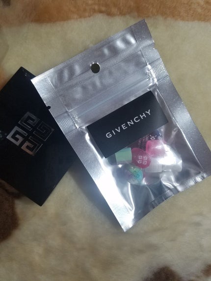 プリズム・リーブル/GIVENCHY/ルースパウダーを使ったクチコミ(4枚目)