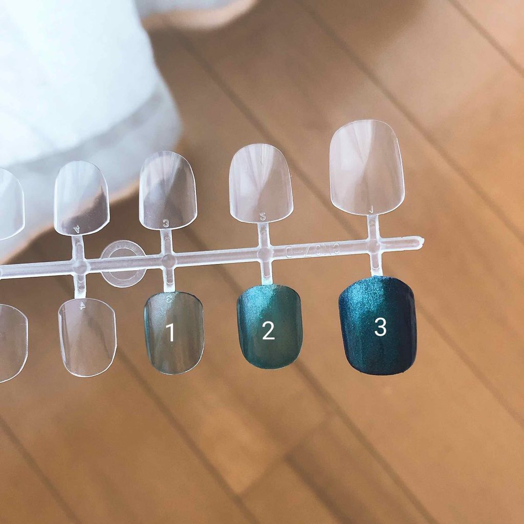 ネイル エナメル/REVLON/マニキュアを使ったクチコミ（2枚目）