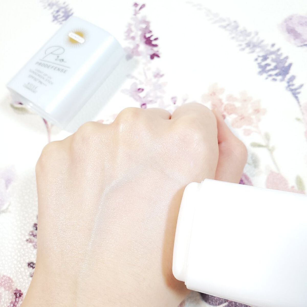 プロディフェンス ライトアップUV スティック/サンカット®/日焼け止めスティックを使ったクチコミ(5枚目)