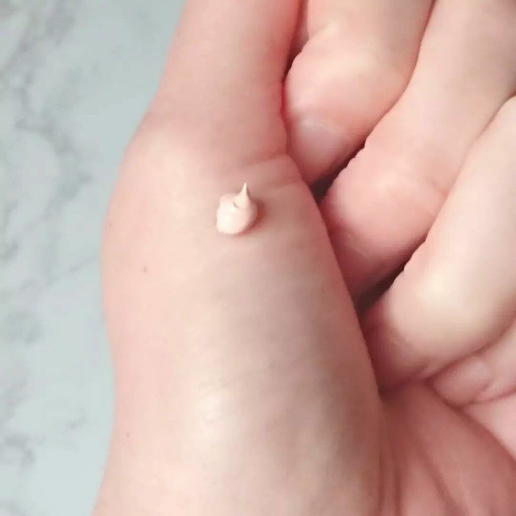 URANIA VEIL SKINMILK/URANIA/乳液を使ったクチコミ(4枚目)