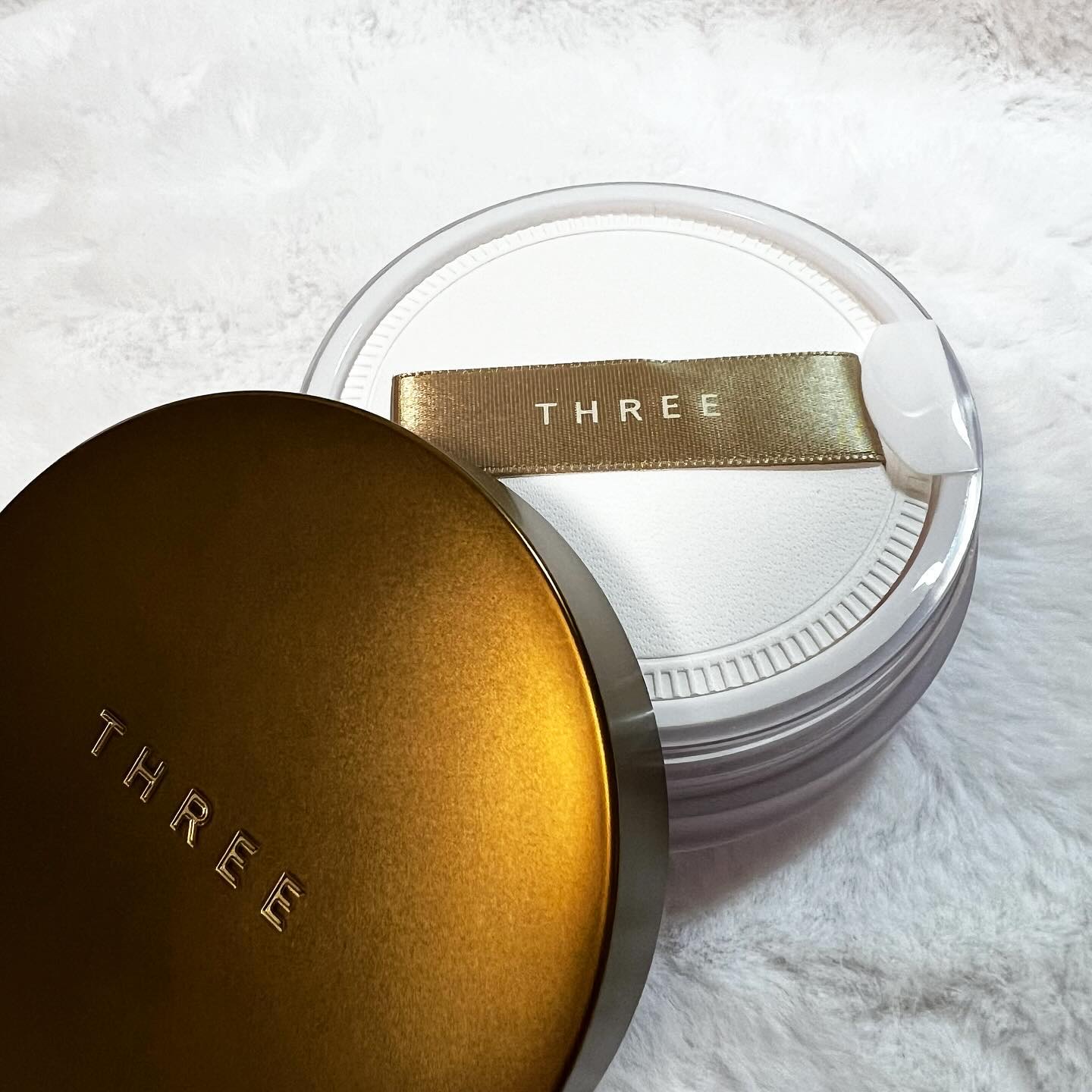 アドバンスドエシリアルスムースオペレーター ルースパウダー X02/THREE/ルースパウダーを使ったクチコミ（3枚目）