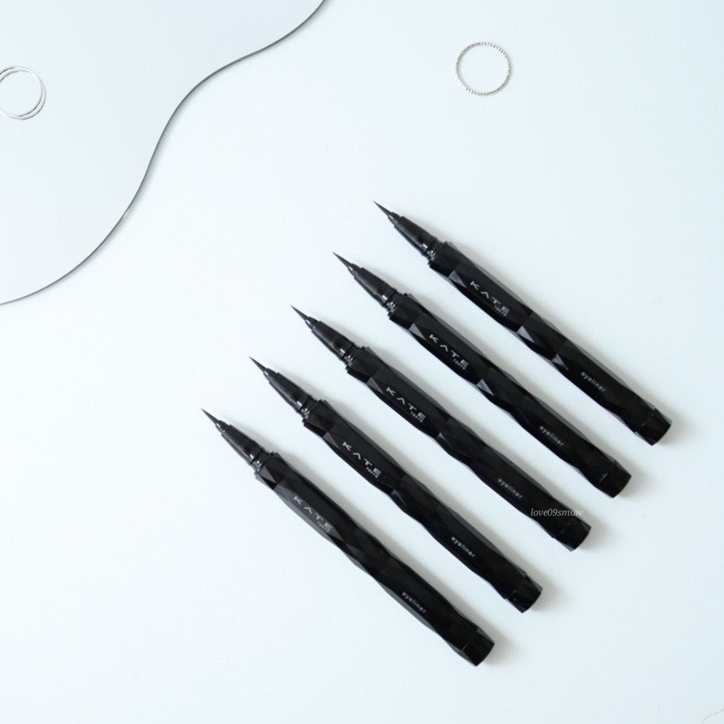 スーパーシャープライナーEX4.0/KATE/リキッドアイライナーを使ったクチコミ(1枚目)