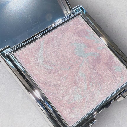 miki on LIPS 「\DEARDAHLIA/スキンルミナスハイライターピローピンク..」(6枚目)