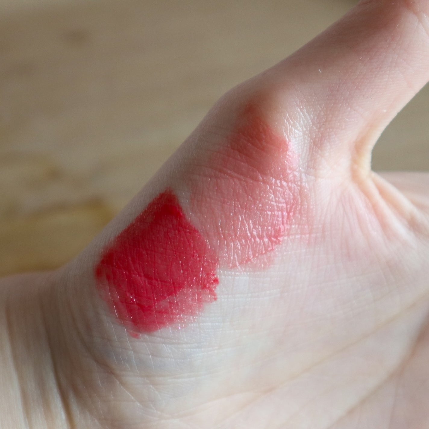 アンドバイロムアンド グラッシーボムティント/&nd by rom&nd/リップティントを使ったクチコミ(4枚目)