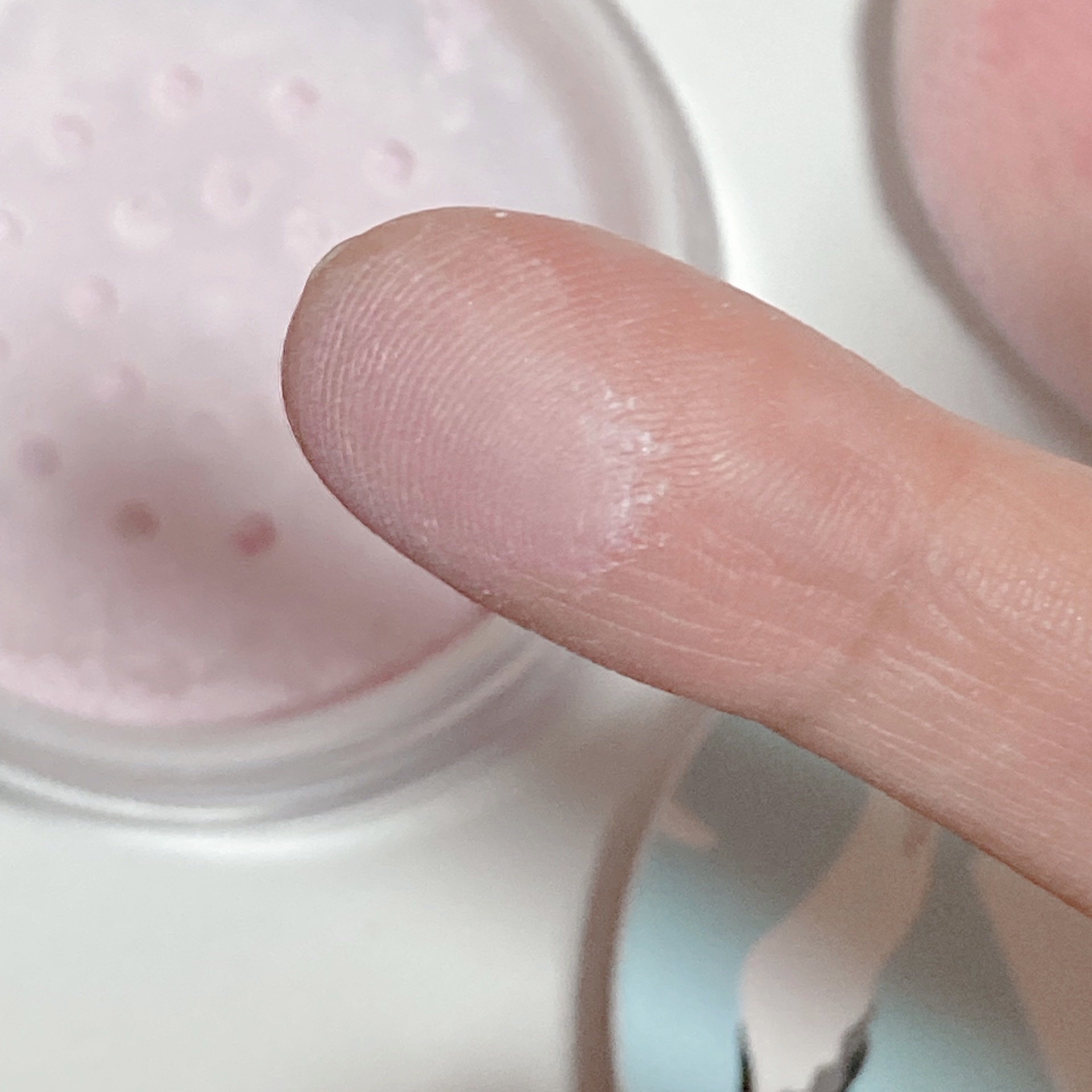 ミネラルUVパウダー ペールラベンダー(松尾たいこ氏限定デザイン)/エトヴォス/ルースパウダーを使ったクチコミ（3枚目）