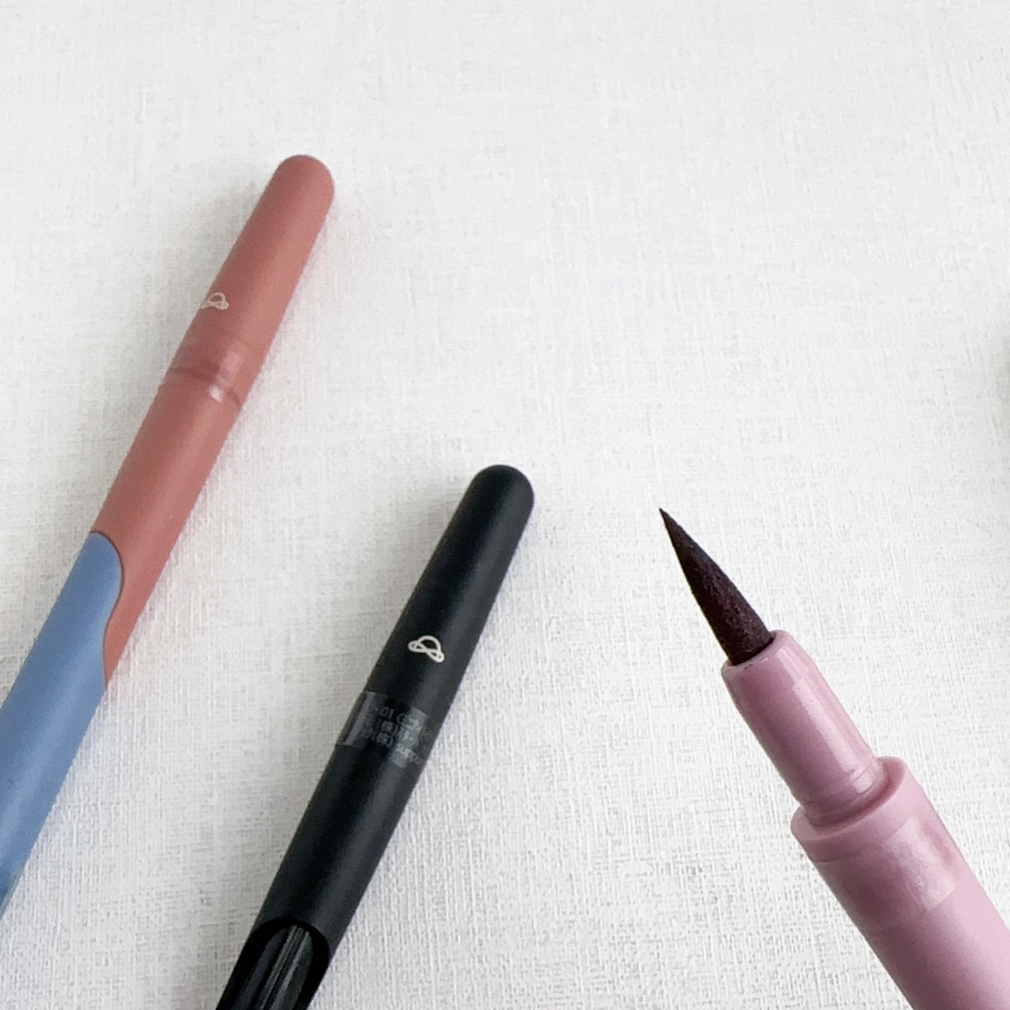 カラーシェイクライナー/C’est la pointe/リキッドアイライナーを使ったクチコミ(1枚目)