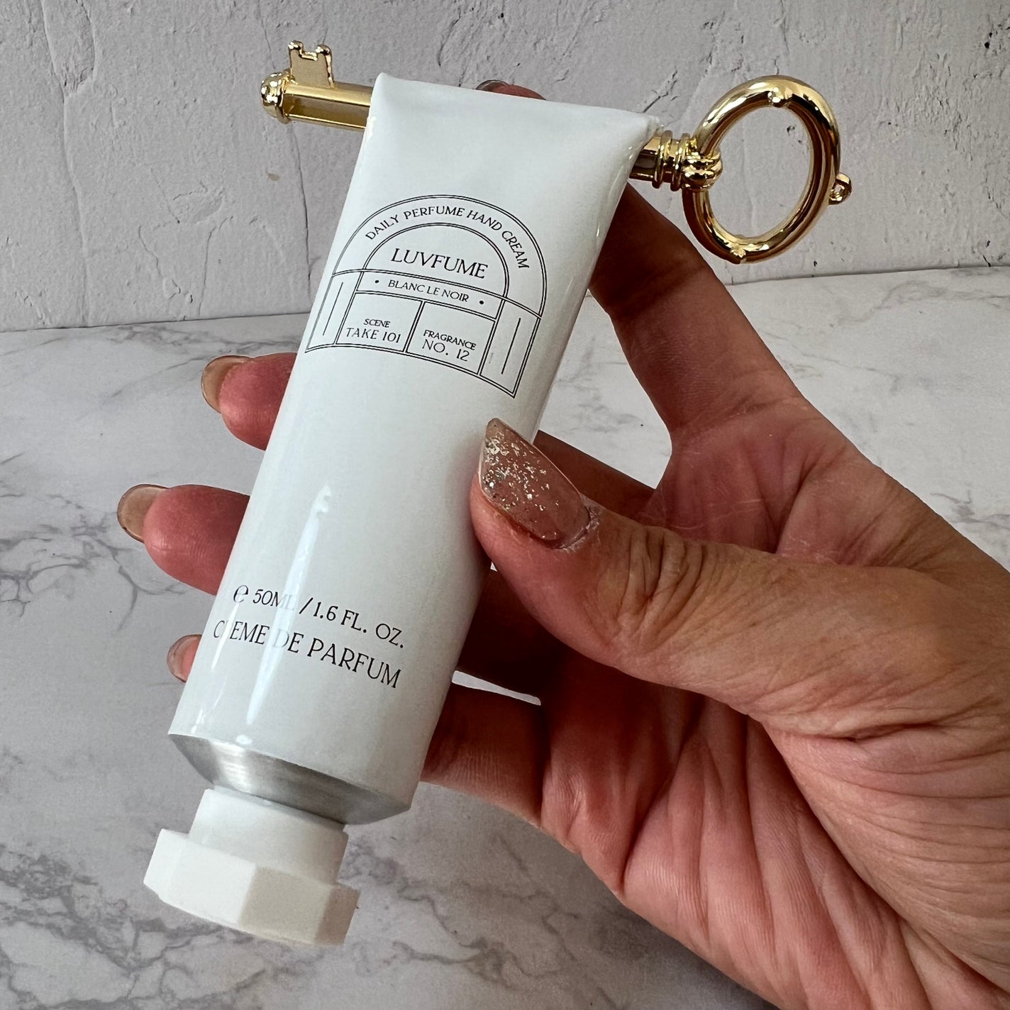 coral_perfume_7l5l on LIPS 「LUVFUMEHANDCREAM&SLATEKEYTRIOSE..」(2枚目)