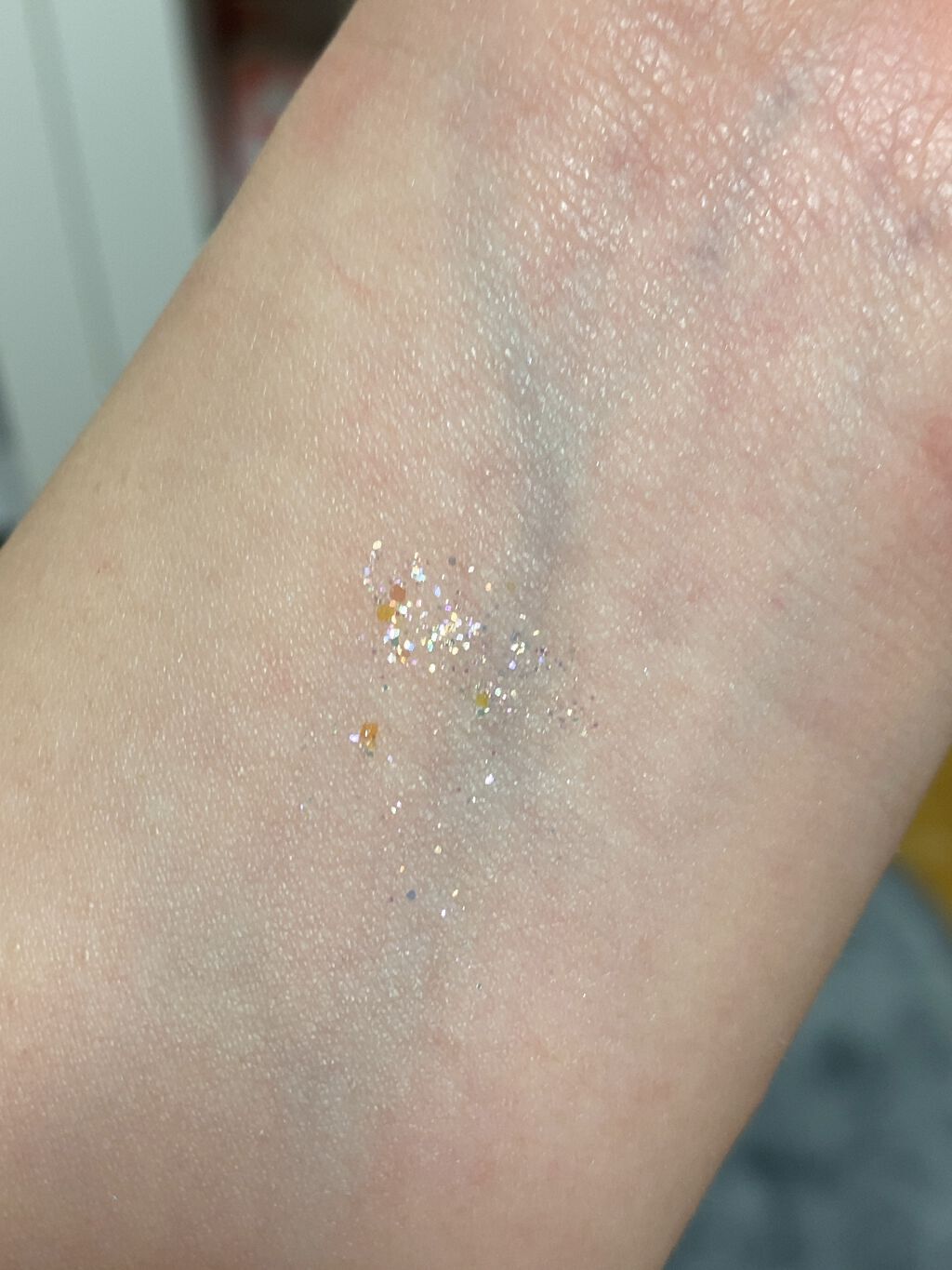 シュガー トゥインクル リキッド グリッター/PERIPERA/グリッターを使ったクチコミ（2枚目）