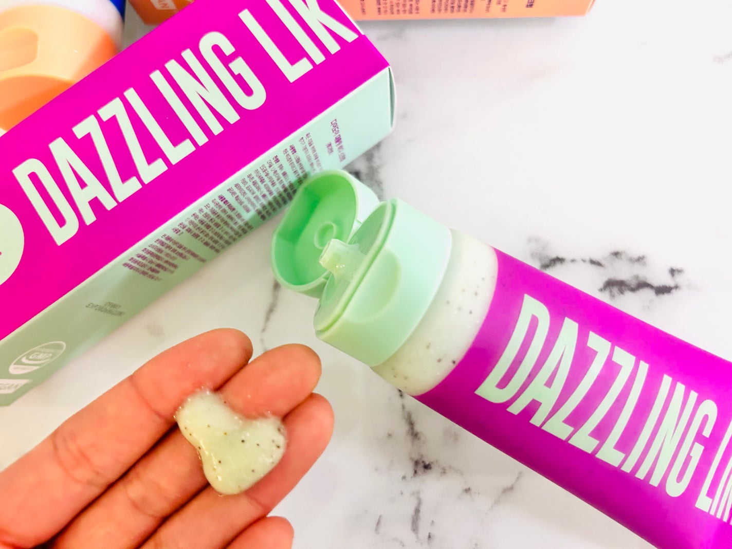 ボディスクラブ(グレープシード×セルロース)/DearDoer/ボディスクラブを使ったクチコミ(2枚目)