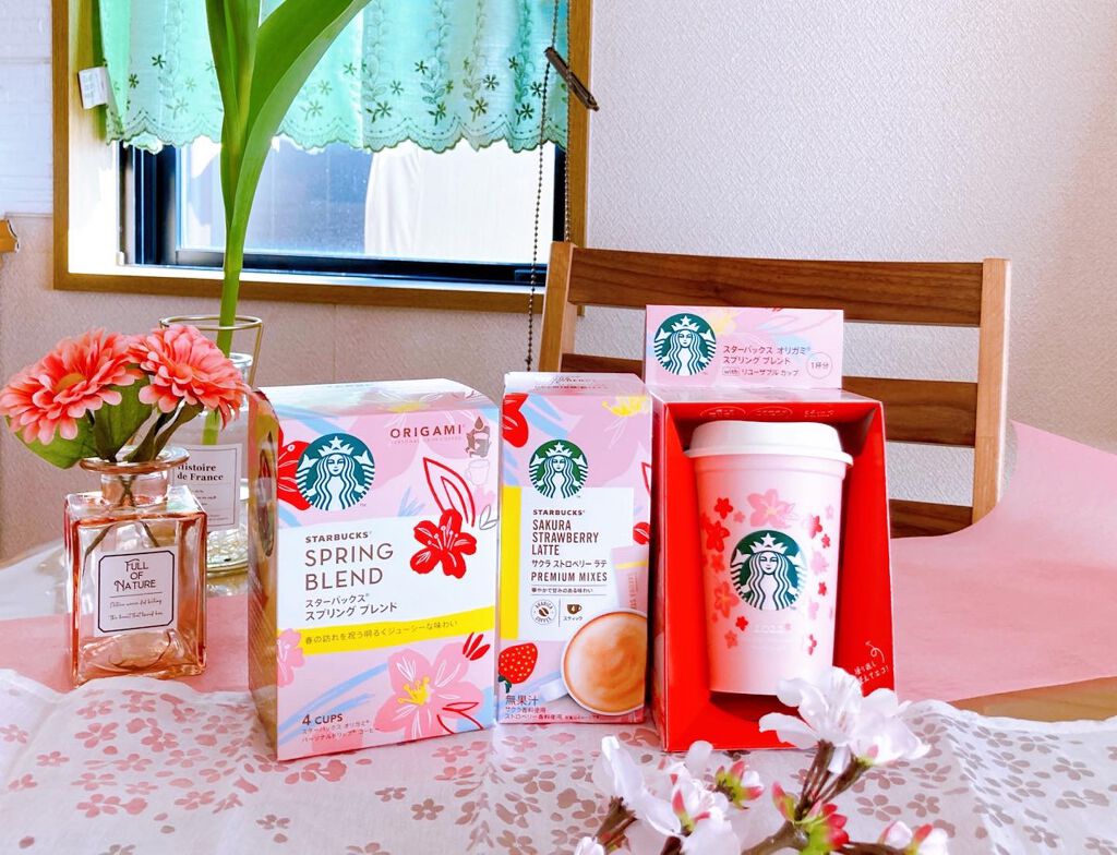 メグ on LIPS 「「スターバックス®」@starbucks_j_cpg春季限定製..」(1枚目)