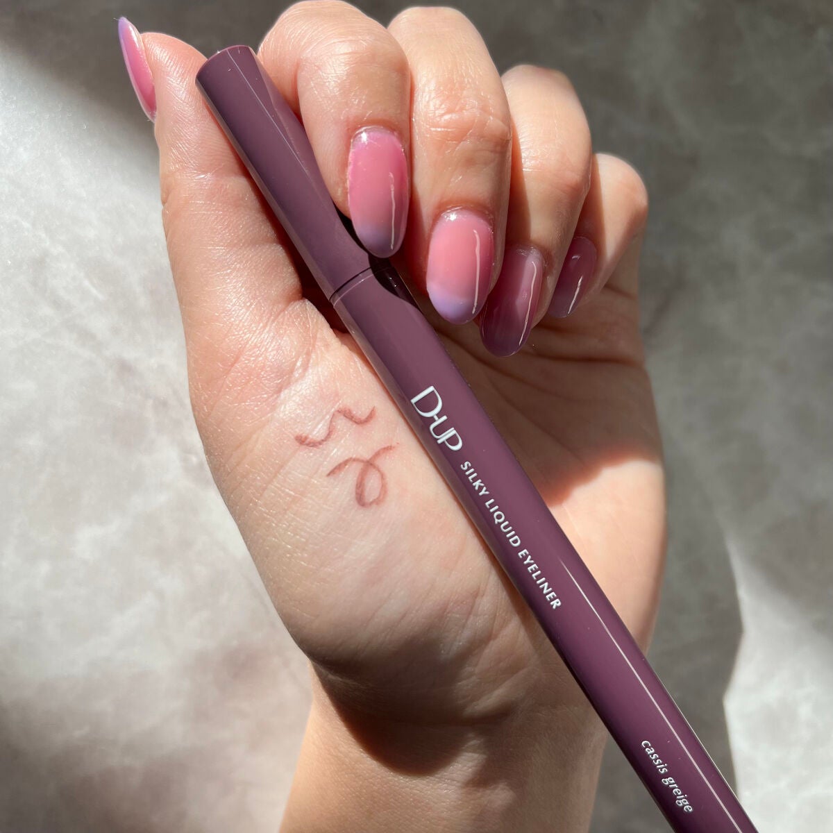 シルキーリキッドアイライナーWP/D-UP/リキッドアイライナーを使ったクチコミ(2枚目)