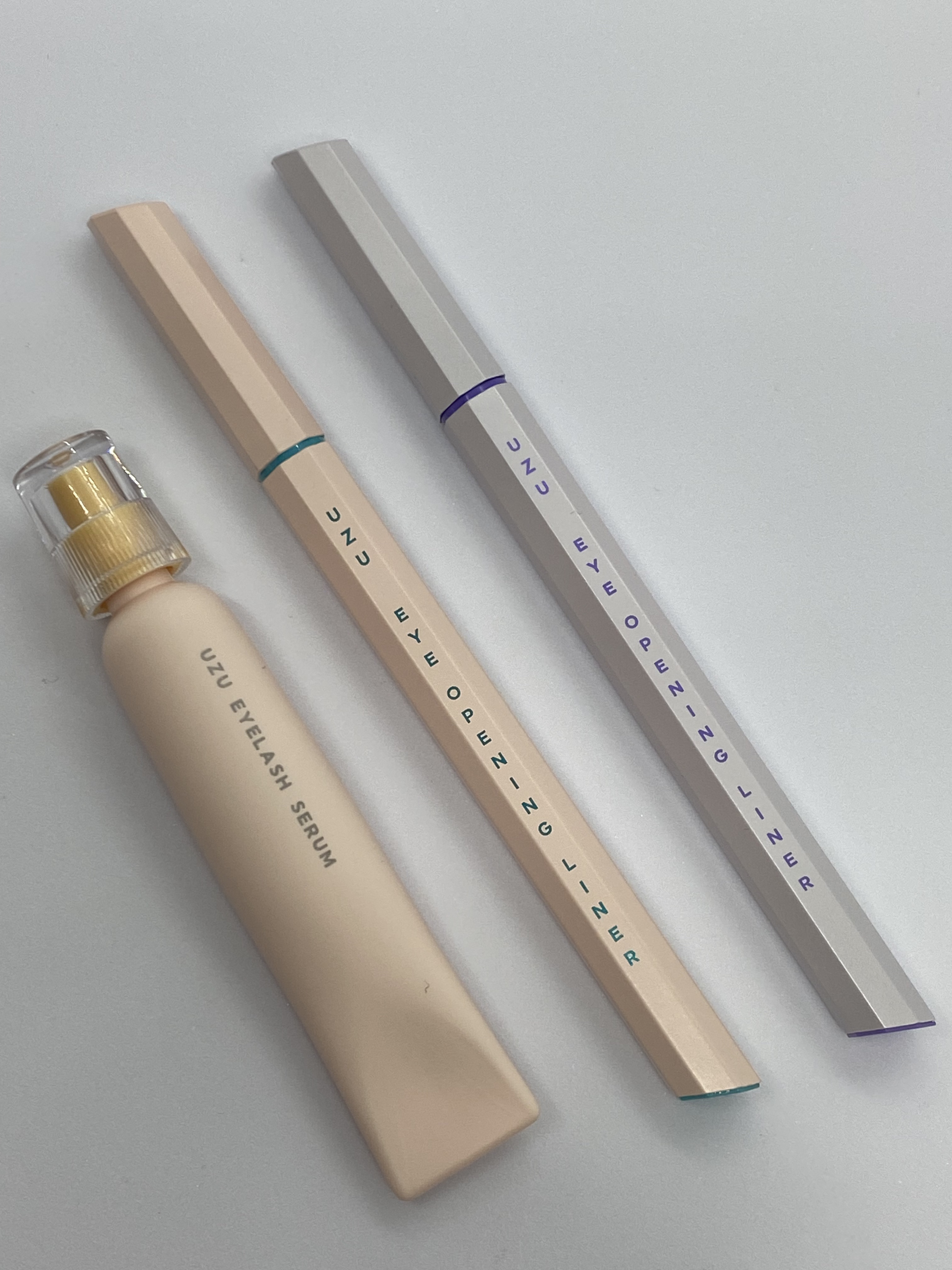 EYE OPENING LINER/UZU BY FLOWFUSHI/リキッドアイライナーを使ったクチコミ（1枚目）