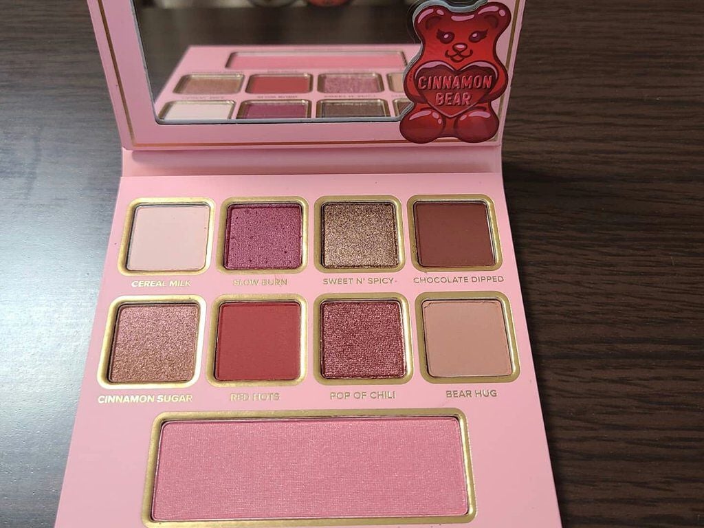 シナモン ベア メイクアップ コレクション/Too Faced/アイシャドウパレットを使ったクチコミ(2枚目)