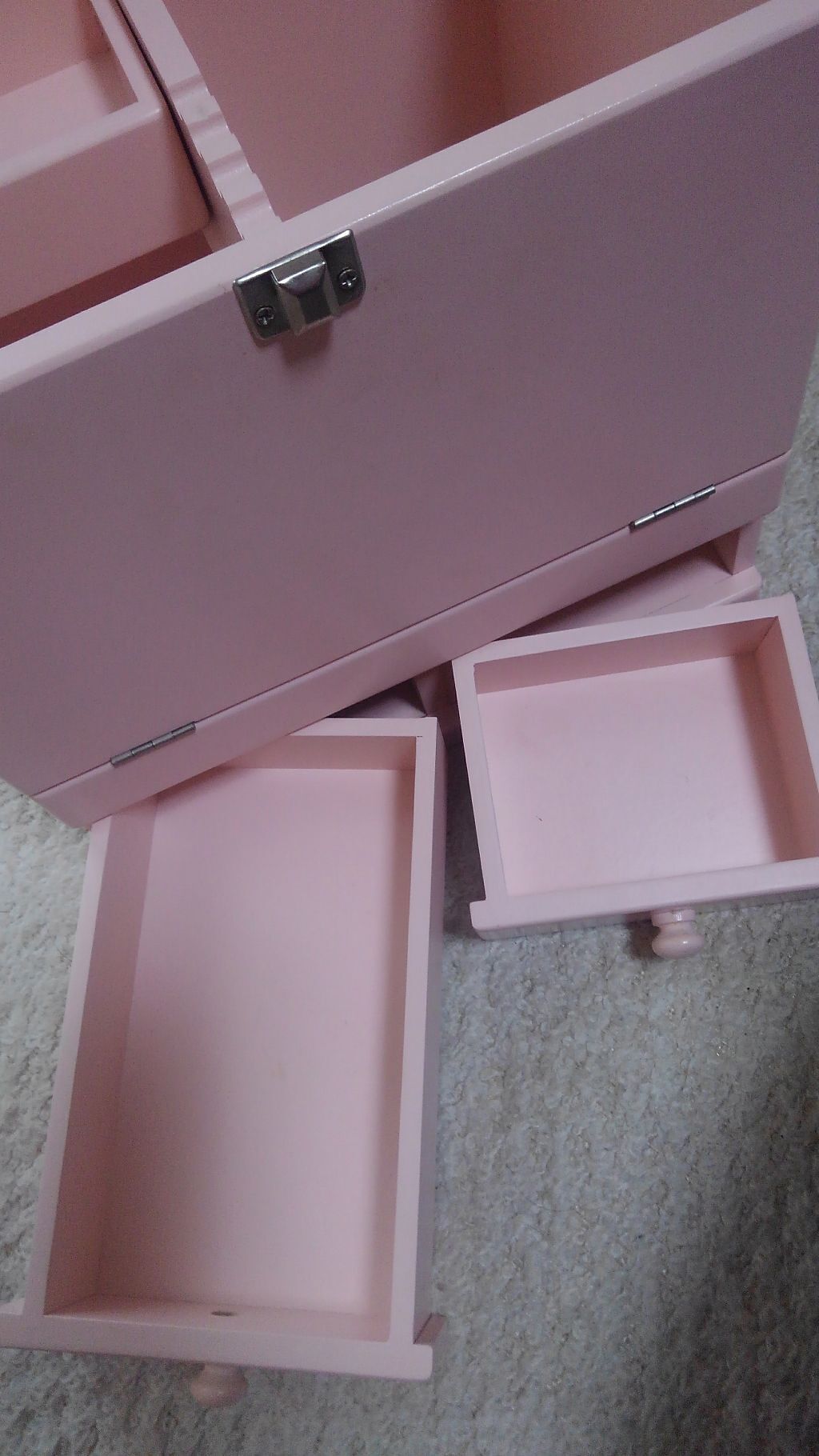 きてぃちゃん on LIPS 「購入品♥️ピンクのコスメボックス!結構大きめで収納ばっちり!コ..」(3枚目)