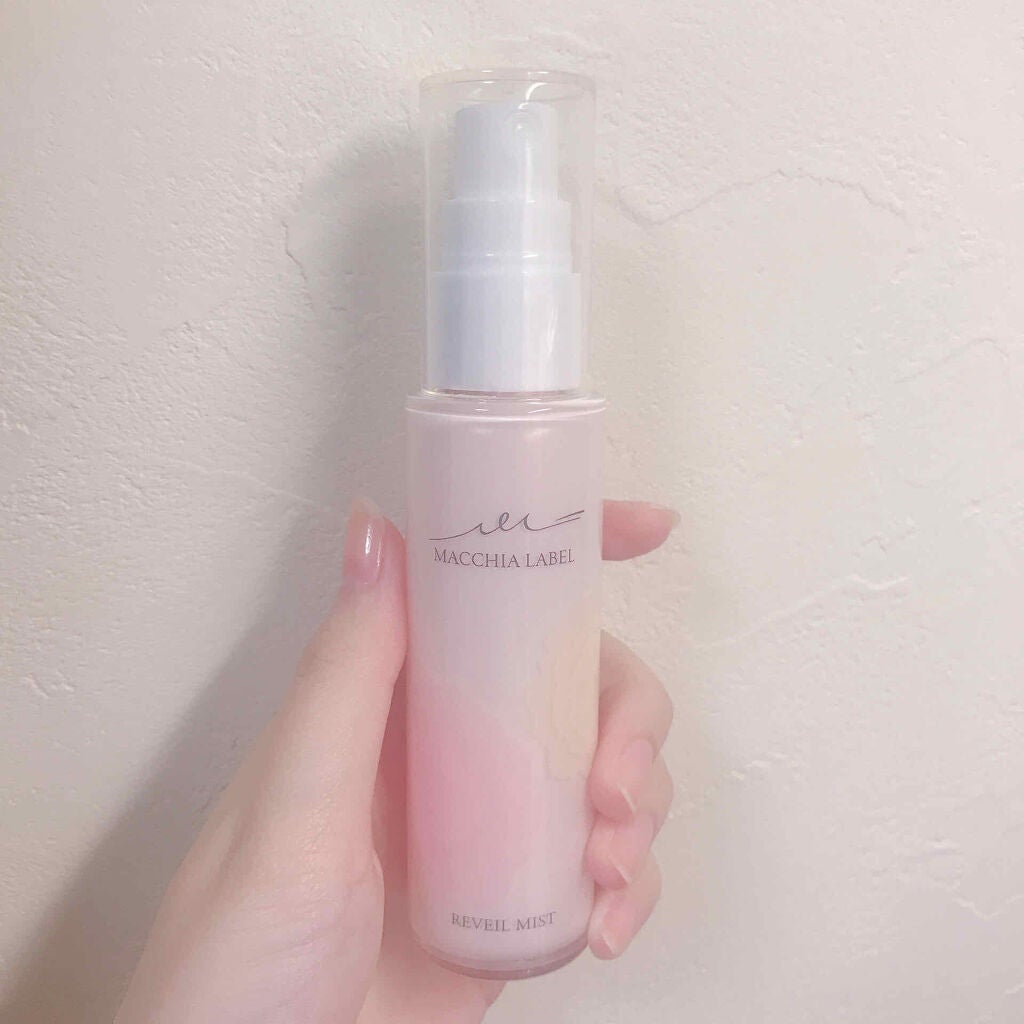 あす on LIPS 「ミストさん𖤣𖥧𖥣。メイクの上からシュってすれば乾燥が気にならな..」(1枚目)