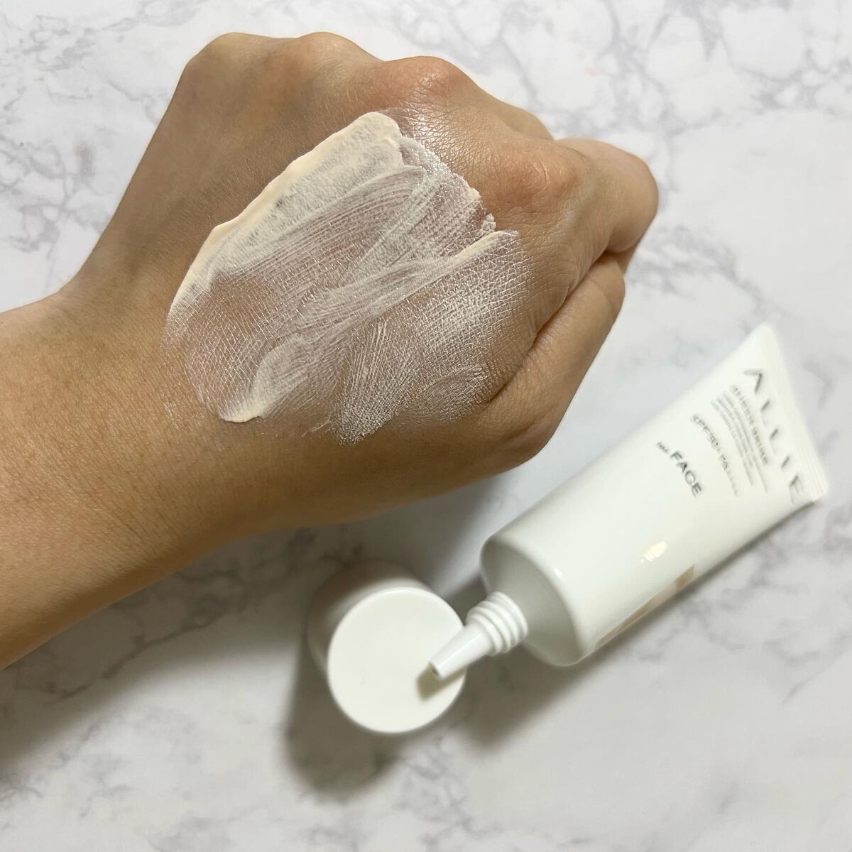 アリィー クロノビューティ カラーチューニングUV/アリィー/日焼け止めクリームを使ったクチコミ（2枚目）