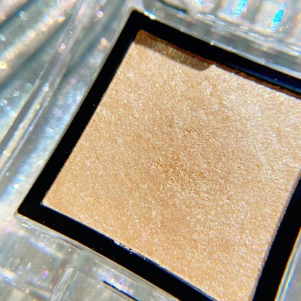 アディクション ザ アイシャドウ スパークル 101SP Only Fooling/ADDICTION/単色アイシャドウを使ったクチコミ(3枚目)