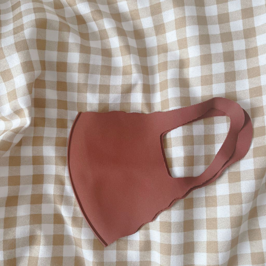 ER on LIPS 「最近血色マスク流行ってますよね!!買おうか迷っていたのですがブ..」(3枚目)