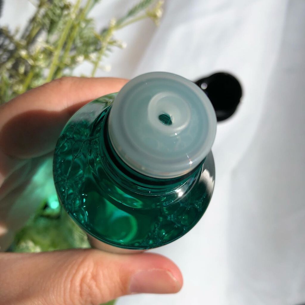 do natural ハイドレーティング ローション [モイスチャー]のクチコミ「さらっとしたテクスチャーで、
お肌にスーッとなじみます✨
しっとりしてべたつかないので
そのあ.....」（3枚目）