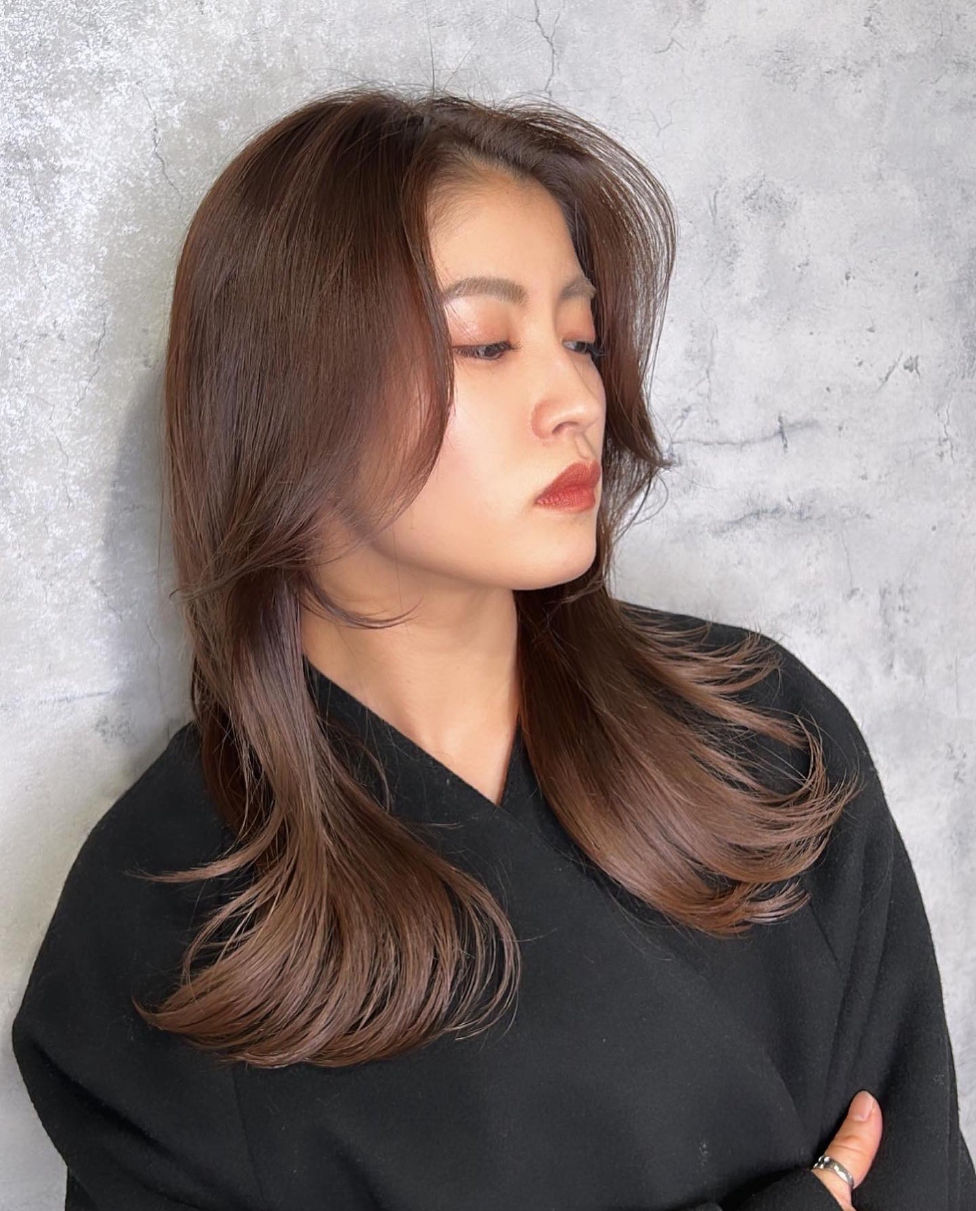 Kazuhair.. on LIPS 「顔まわりに上品な"くびれ"とワンポイント可愛いで"おくれ毛"を..」(2枚目)