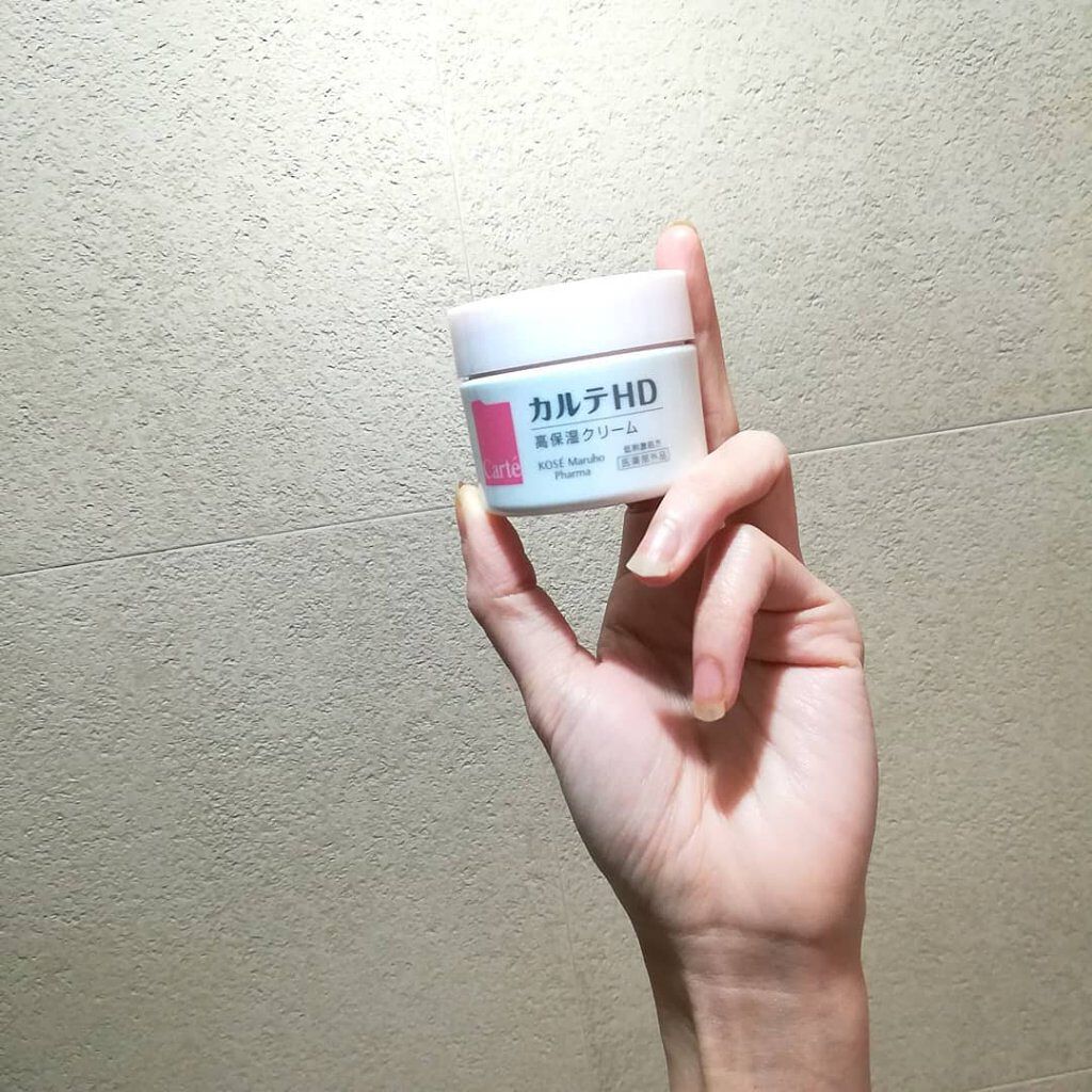 コーセー+マルホ株式会社(ヒルドイド製造製薬会社)によるブランド
カルテHDの美容クリーム。

カワイイピンク。

肌なじみがよく、やさしさに包まれたような使用感😍
うるおいハグケア。ホッとします。

のびばしてもまだのびる
みずみずしく