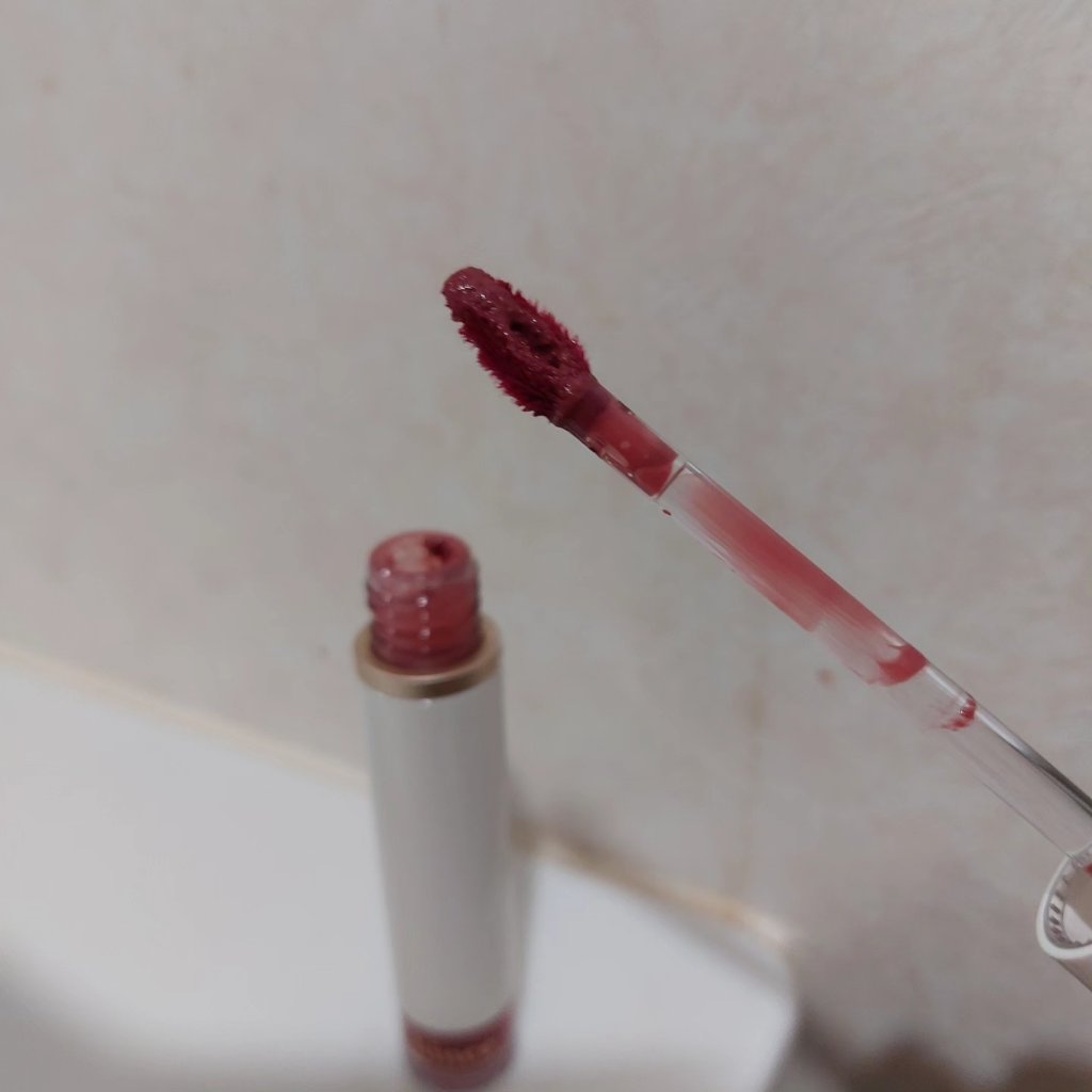 ムードインハンサーウォーターリキッドグロウ/hince/口紅を使ったクチコミ（2枚目）