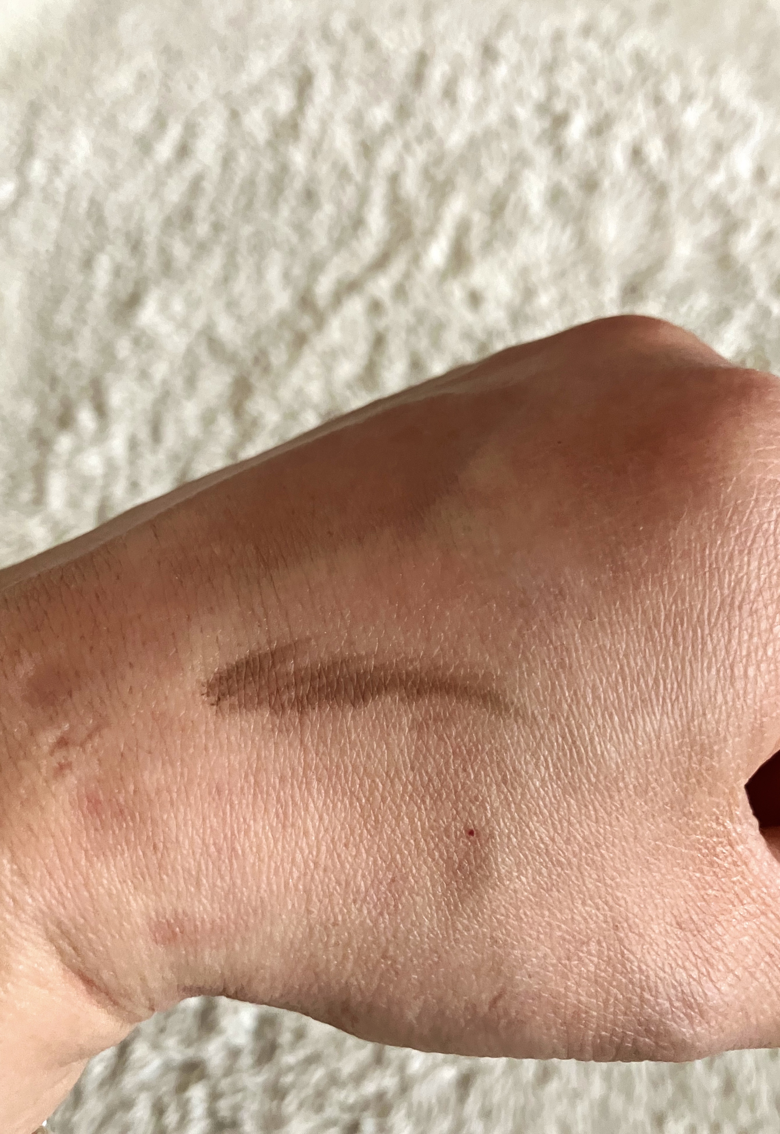 &.眉ペンシル 丸芯 ブラシ付き ナチュラルブラウン/DAISO/アイブロウペンシルを使ったクチコミ（3枚目）