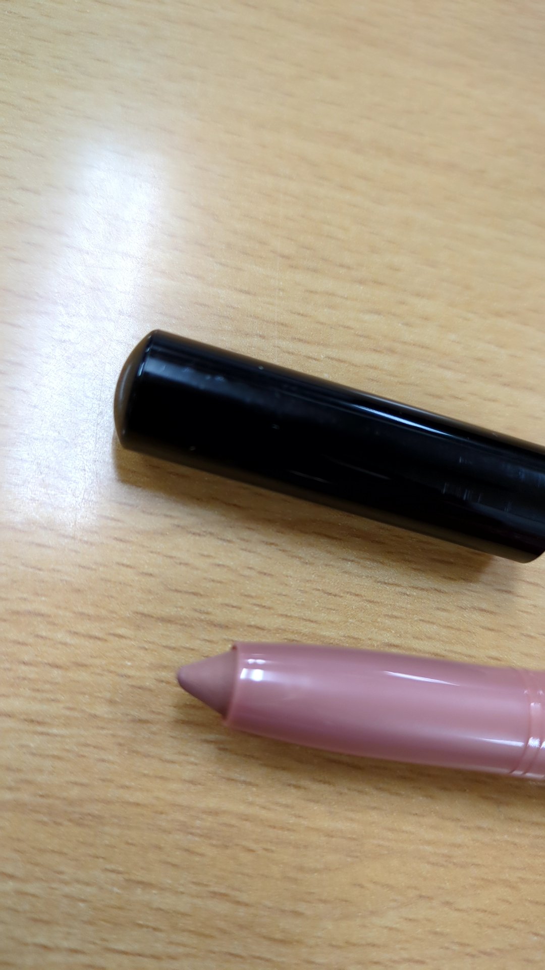 アクアレジスト スモーキーシャドウ 08 シェル/MAKE UP FOR EVER/スティックアイシャドウを使ったクチコミ（2枚目）