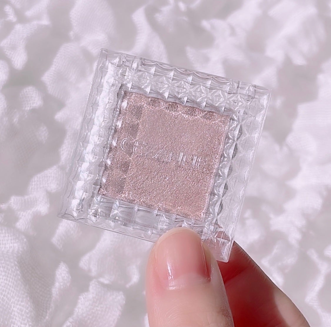 シングルカラーアイシャドウ/CEZANNE/単色アイシャドウを使ったクチコミ(2枚目)