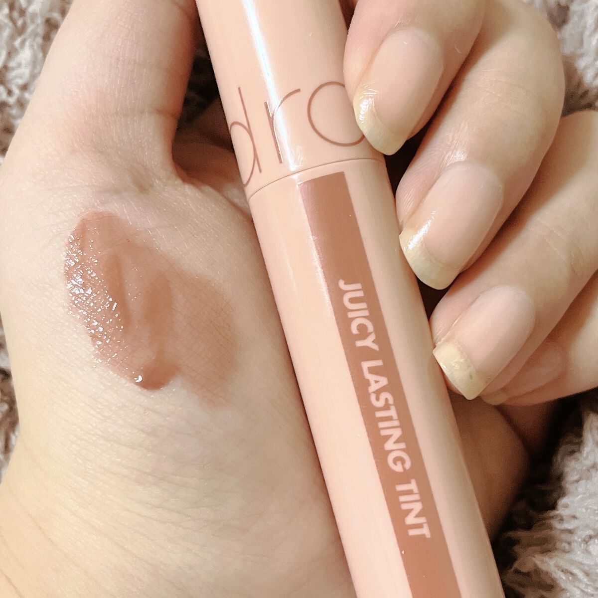 ジューシーラスティングティント/rom&nd/リップティントを使ったクチコミ（1枚目）