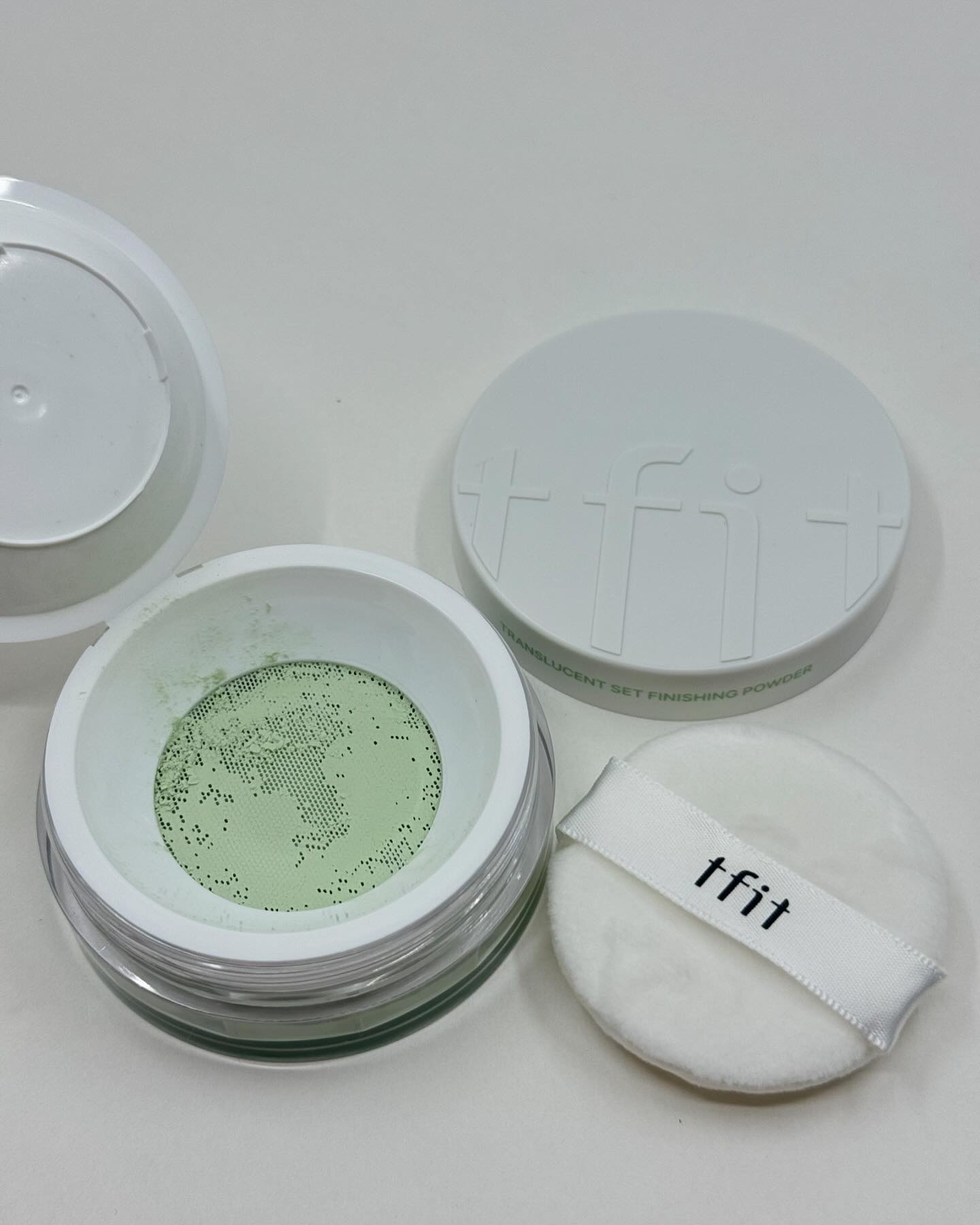 トランスルーセントセットフィニッシングパウダー/TFIT/ルースパウダーを使ったクチコミ（3枚目）