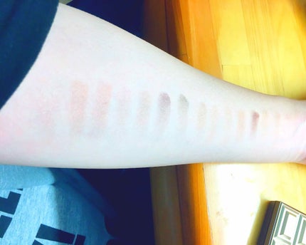 アイラブチョコレート ゴールデンバー/MAKEUP REVOLUTION/アイシャドウパレットを使ったクチコミ(3枚目)