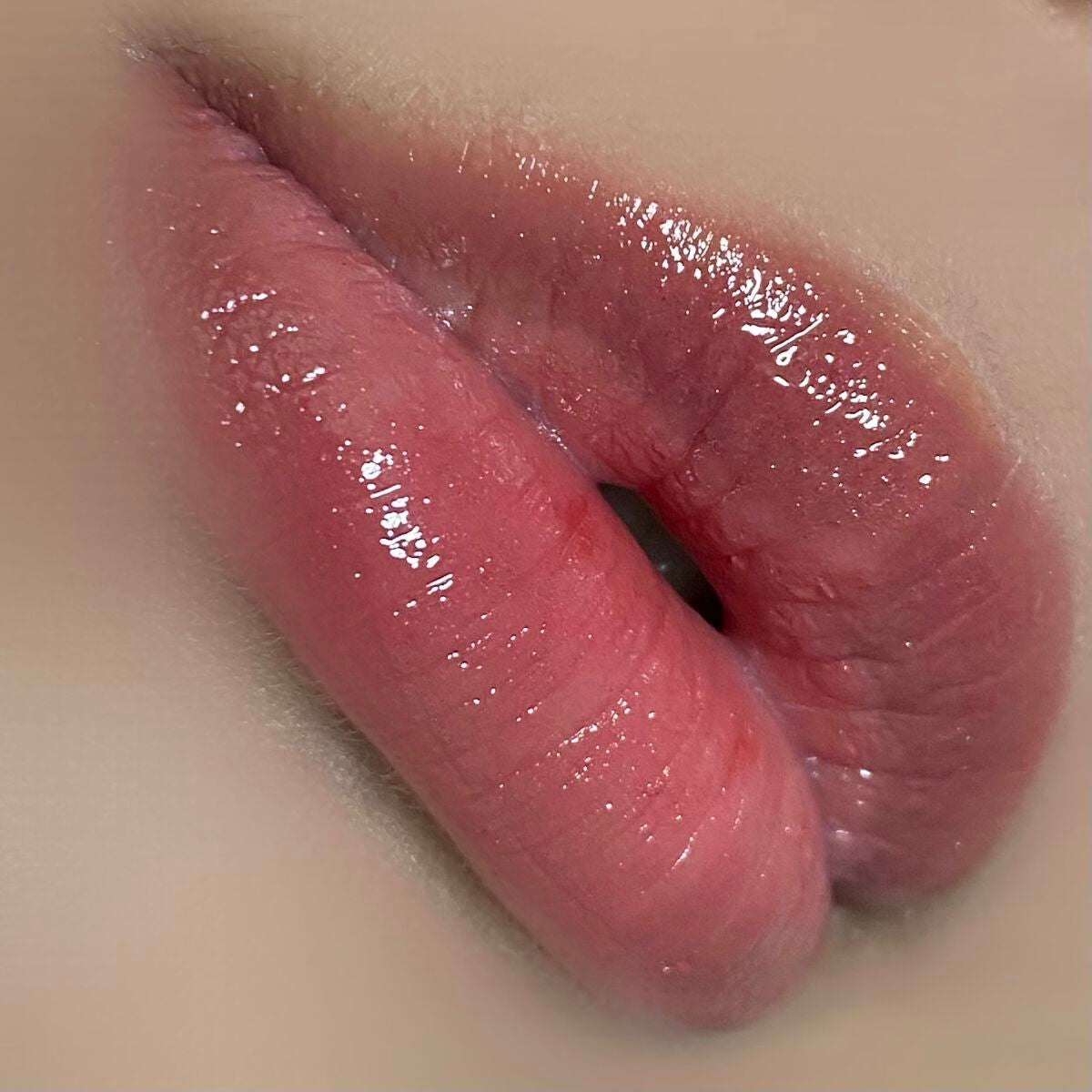 ルージュ ピュールクチュール ヴェルニ ヴィニルクリーム/YVES SAINT LAURENT BEAUTE/口紅を使ったクチコミ(5枚目)