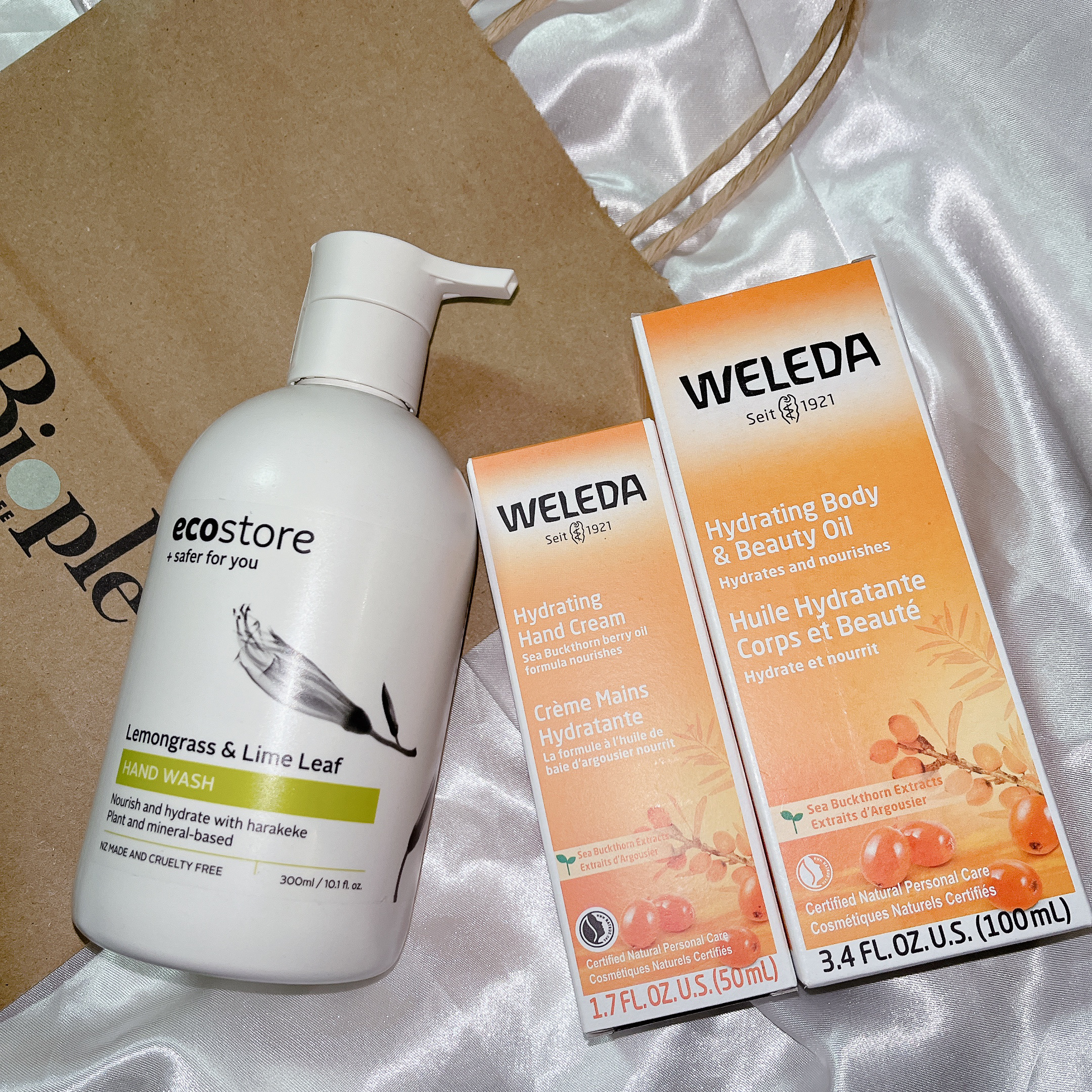 ヒッポファンフルーティ ハンドクリーム/WELEDA/ハンドクリームを使ったクチコミ（2枚目）