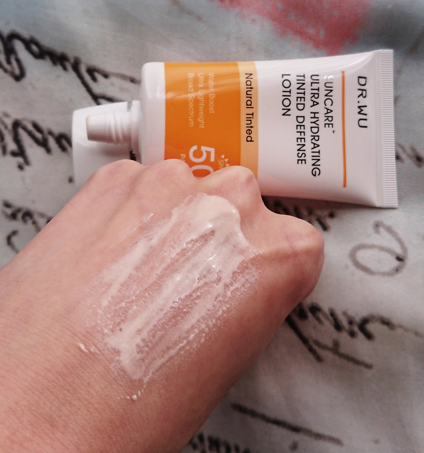 サンスクリーン+モイスト(色付き)<日焼け止め>/DR.WU/日焼け止めローションを使ったクチコミ(4枚目)