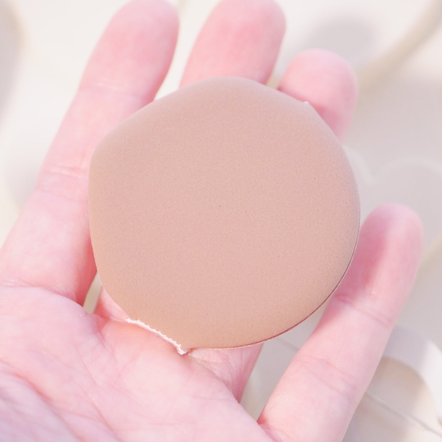 ヴェールヌーディ エッセンスパクトグロウ/AGE20’s/クリーム・エマルジョンファンデーションを使ったクチコミ(4枚目)