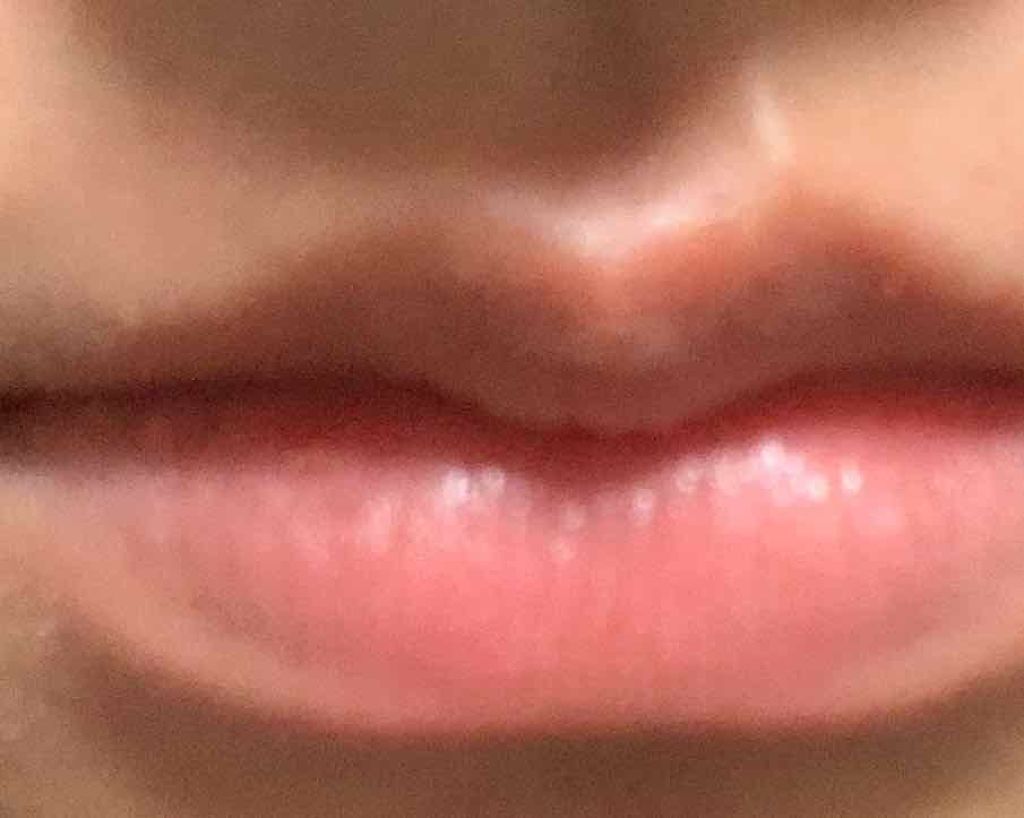 ラスティンググロスリップ/CEZANNE/口紅を使ったクチコミ(2枚目)