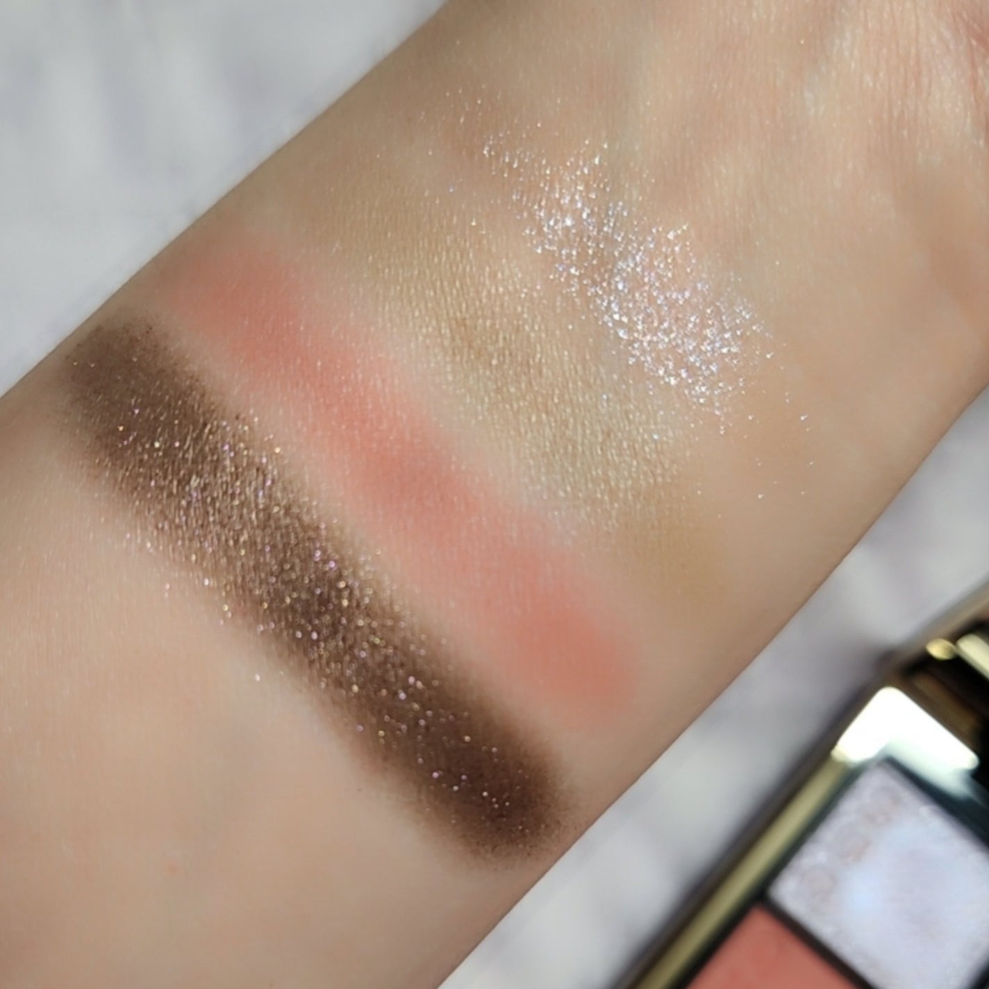 シグニチャー カラー アイズ/SUQQU/アイシャドウパレットを使ったクチコミ(3枚目)