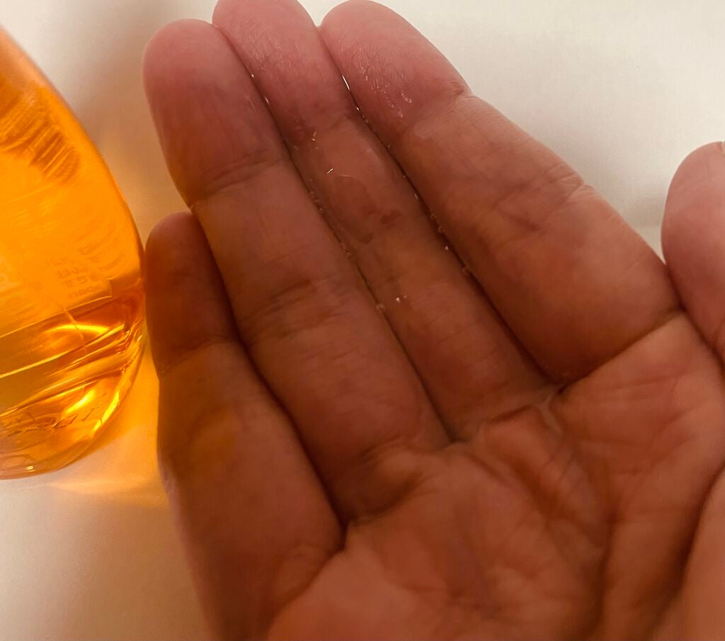 CCオイル/エッセンシャル/ヘアオイルを使ったクチコミ(3枚目)