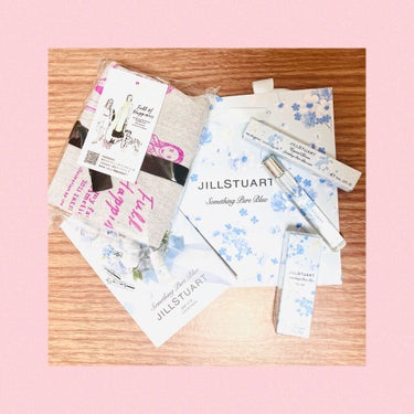 デパート予約だった為、今日今日受け取り🥺
✩ ⋆ ✩ ⋆ ✩ ⋆ ✩ ⋆ ✩﻿ ⋆ ✩ ⋆ ✩﻿
JILL STUART
⭐サムシングピュアブルー マイリップス
⭐クリスタルブルーム サムシングピュアブ