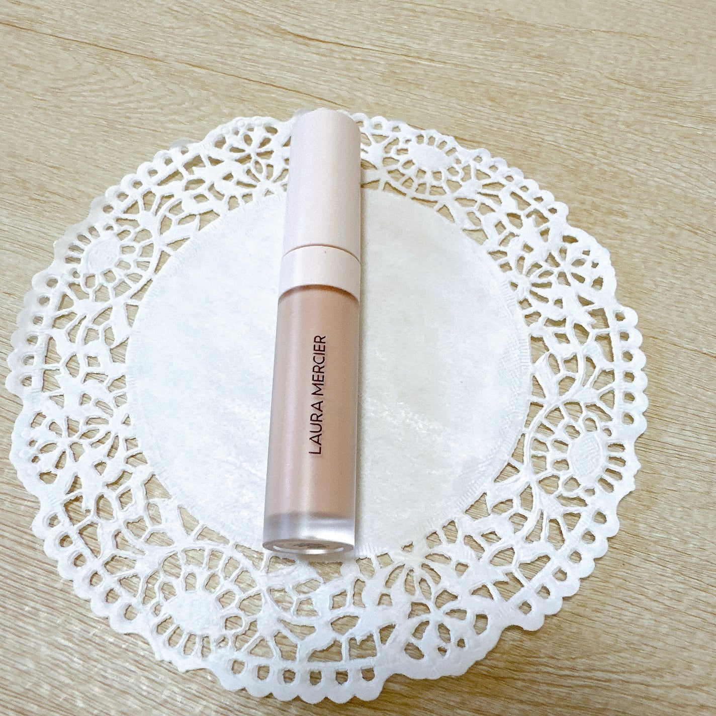 リアル フローレス ウェイトレス パーフェクティング コンシーラー/ローラ メルシエ/リキッドコンシーラーを使ったクチコミ(2枚目)