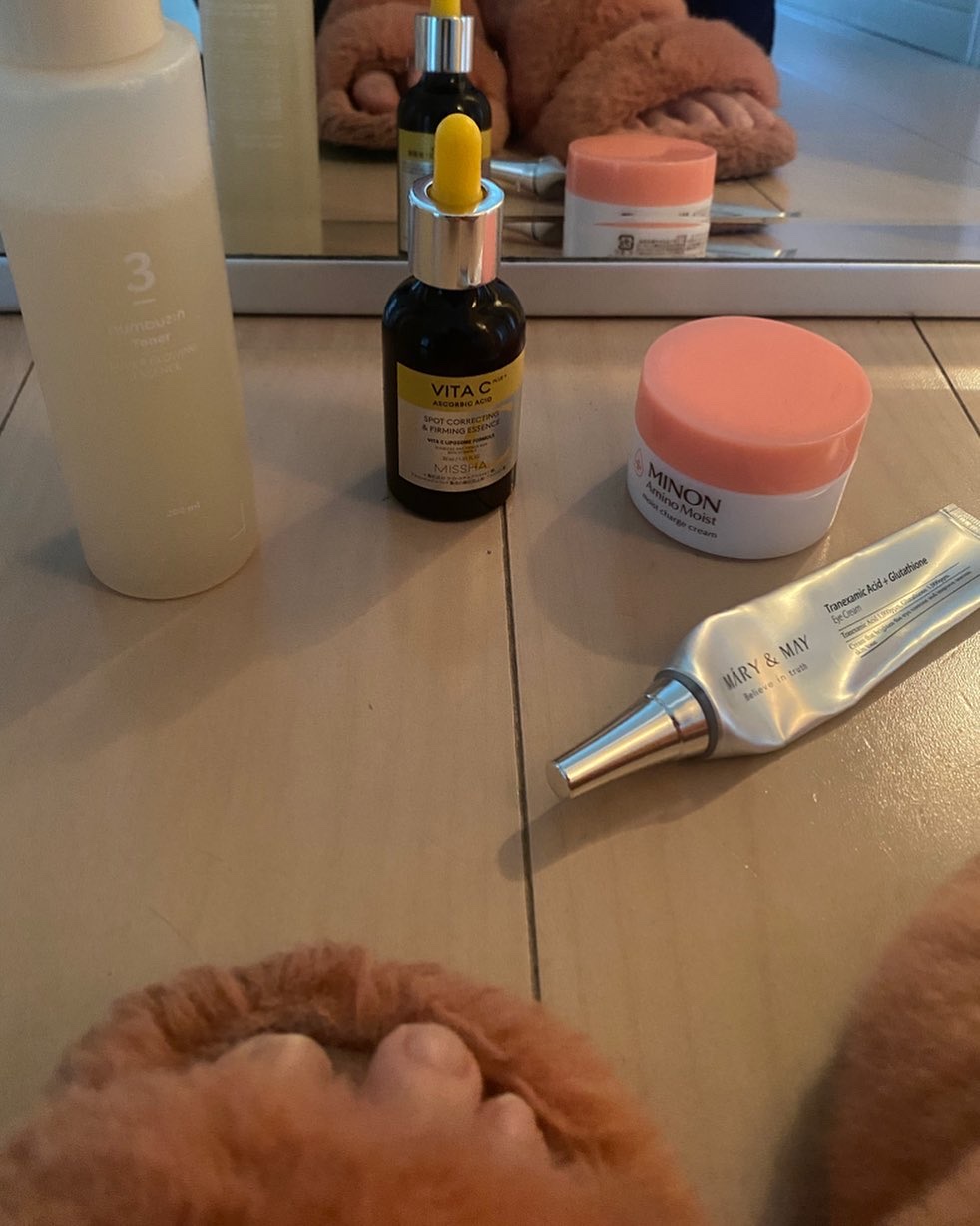 💛

最近の朝
化粧水▶︎ @numbuzin_official_jp 
美容液▶︎ @missha.beauty 
クリーム▶︎ @minon_official_jp 
アイクリーム▶︎ @marynmay_japan 

毛穴撲滅した