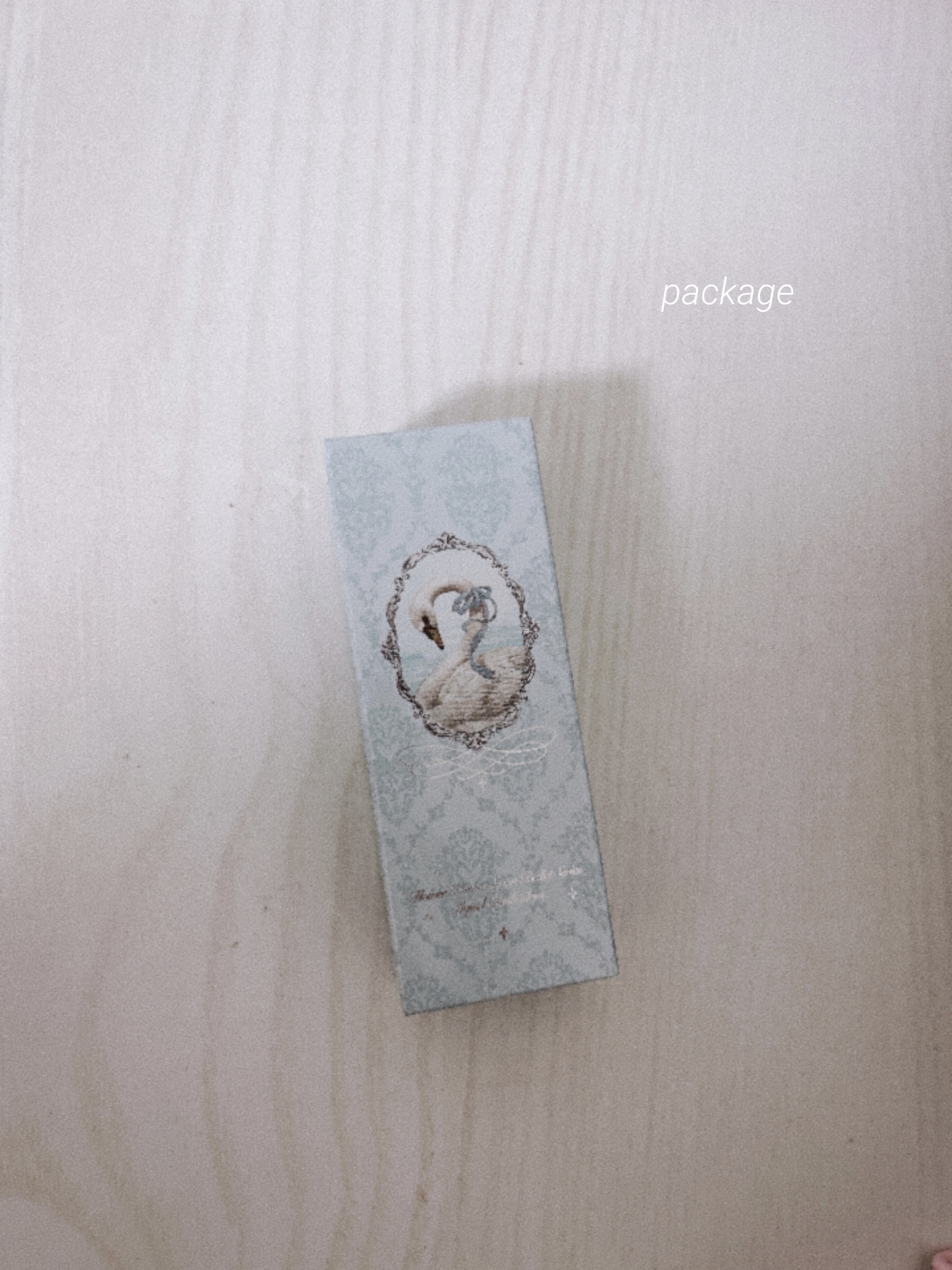 フラワーノーズ スワンバレエシリーズ リキッドアイシャドウ 04 パーフェクトブロッサム/FlowerKnows/リキッドアイシャドウを使ったクチコミ（3枚目）