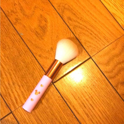 DAISO ごくふわっ ミッキーブラシのクチコミ「メイクブラシ2つ目の投稿❗️
ごくふわっ ミッキーブラシ
こちらもダイソーのDisney コ.....」(1枚目)