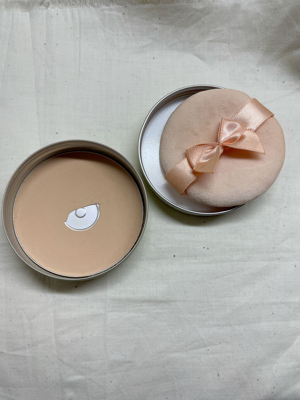 エアリータッチパウダー/クラブ/プレストパウダーを使ったクチコミ(4枚目)