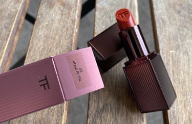 TOM FORD BEAUTY リップ カラー マットのクチコミ「TOM FORD BEAUTY
リップ カラー マット
02 CAローズペタル     792.....」（2枚目）