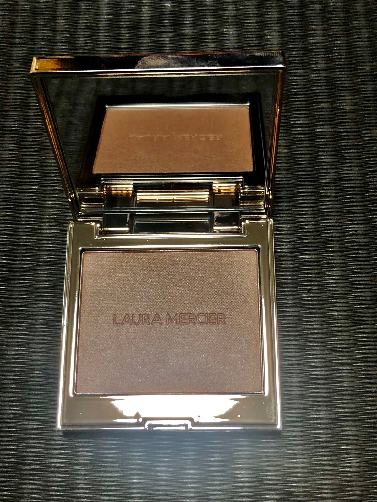 ローズグロウ イルミネーター /ローラ メルシエ/プレストパウダーを使ったクチコミ(3枚目)