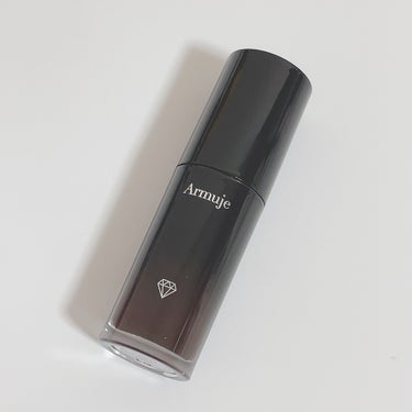 Armuje ジュエルプランパーコレクションのクチコミ「Armuje　LIP PLUMPER
ブラッククォーツの妖麗

なんと真っ黒の
リッププランパ.....」（1枚目）